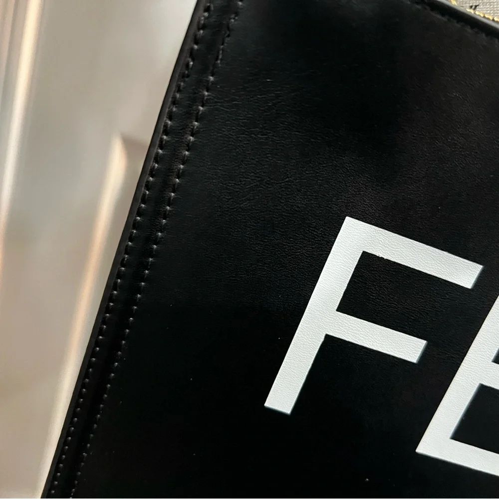Elegant Black Shoulder Bag‎